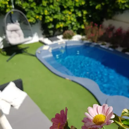 Villa La Zenia, Private Pool, 10Min Walk To La Zenia Beach, For 6 People * Orihuela