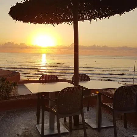 Villa La Zenia, Private Pool, 10Min Walk To La Zenia Beach, For 6 People Holiday home