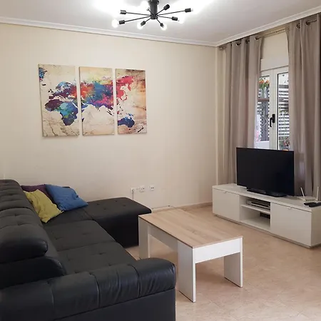 Villa La Zenia, Private Pool, 10Min Walk To La Zenia Beach, For 6 People Holiday home *