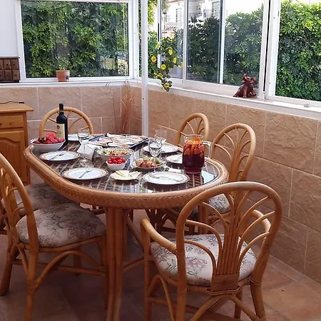 Villa La Zenia, Private Pool, 10Min Walk To La Zenia Beach, For 6 People *